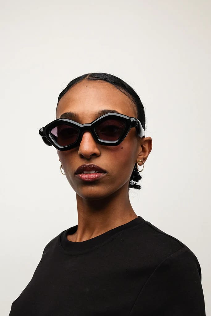 Ottica Mondello Roma - Paloceras - pebble-shadow-black-dx - PEBBLE - SHADOW BLACK DX - Acetate - shape Cat-eye - Black - EYEWEAR - SUNGLASSES - Unisex,Uomo,Donna,Women,Men - lens Gradient grey - Made In China