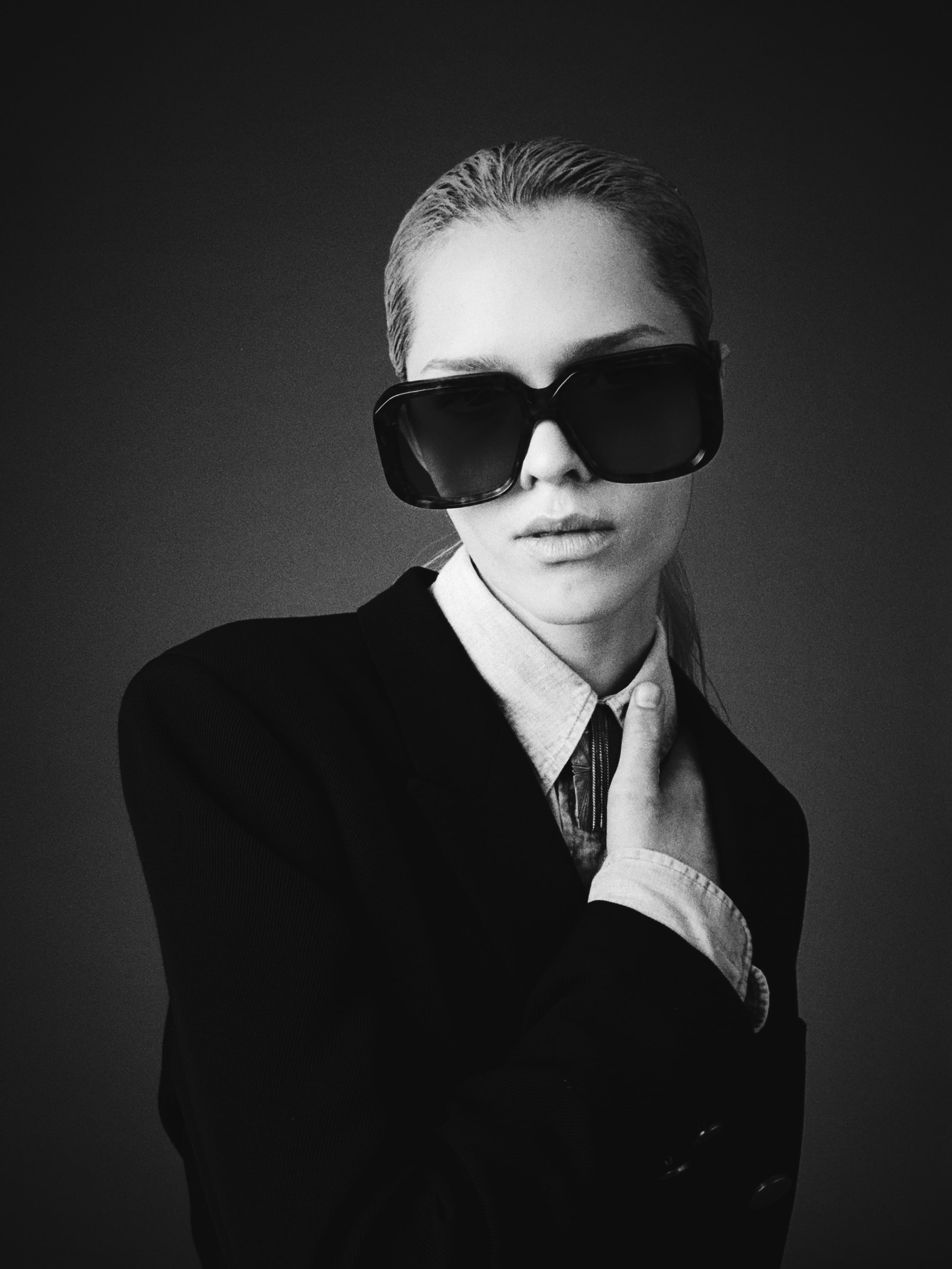 Ottica Mondello Roma - Jacques Marie Mage - J-ESN-GW-S6011A-OS - PAT - NOIR  - Acetate - shape Squared - Black - EYEWEAR - SUNGLASSES - Donna,Women - lens Gradient grey - Made In Italy