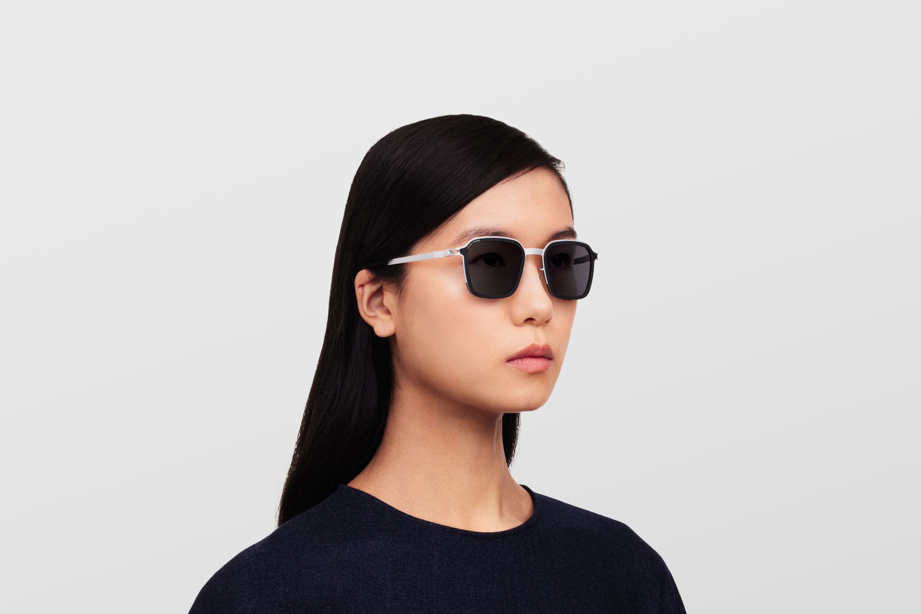 Mykita Mr002 al1 - white silver / black / coolgrey lens – Mondello