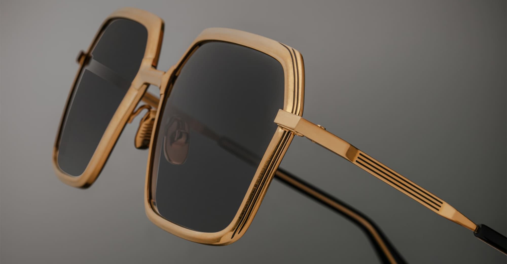 Ugo - gold