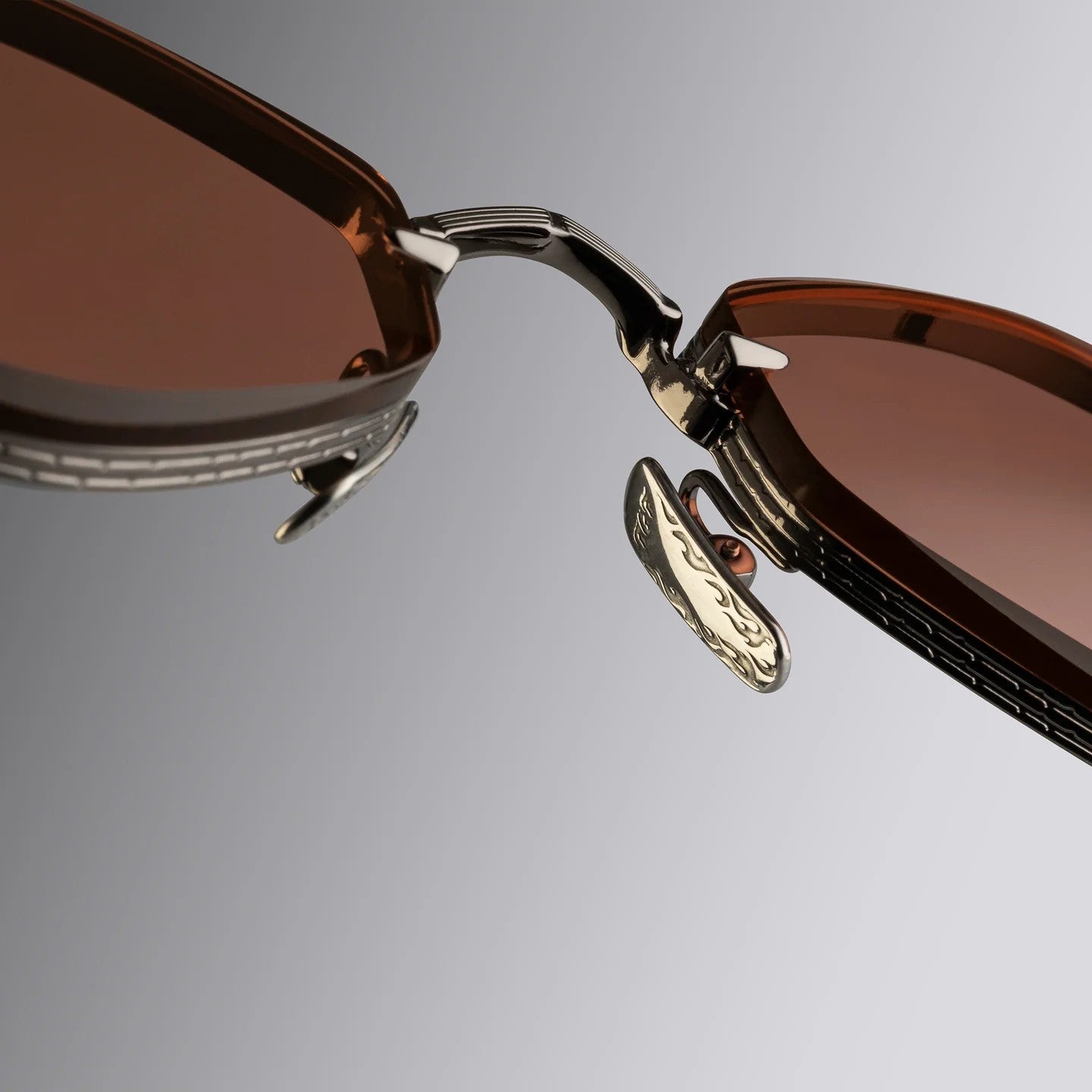 Ottica Mondello Roma - Cutler and Gross - GFSN-030-53-03 - THE GREAT FROG - CAROL - GUNMETAL / GOLD - Titanium - shape Diamond - gold, grey - EYEWEAR - SUNGLASSES - Unisex,Uomo,Donna,Women,Men - lens Brown - Made In Japan