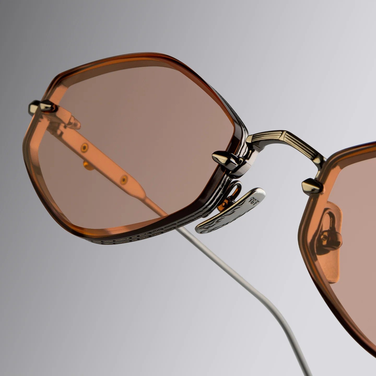Ottica Mondello Roma - Cutler and Gross - GFSN-030-53-03 - THE GREAT FROG - CAROL - GUNMETAL / GOLD - Titanium - shape Diamond - gold, grey - EYEWEAR - SUNGLASSES - Unisex,Uomo,Donna,Women,Men - lens Brown - Made In Japan