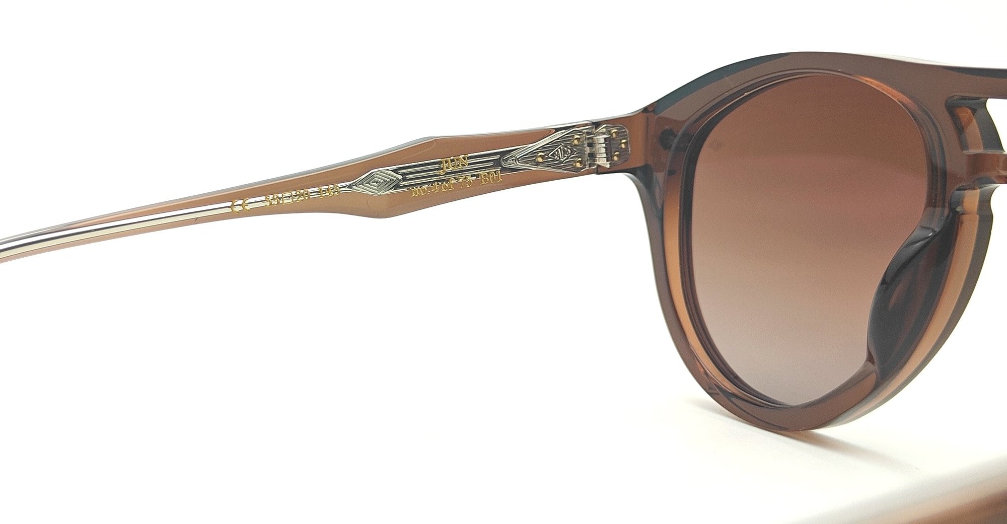 Ottica Mondello Roma - Daizo - A-AVR001e-TB1-BG01 - JUN - TRANSLUCENT BROWN / BROWN GRADIENT LENS - Acetate - shape  - brown - EYEWEAR - SUNGLASSES - Unisex,Uomo,Donna,Women,Men - lens  - Made In Japan