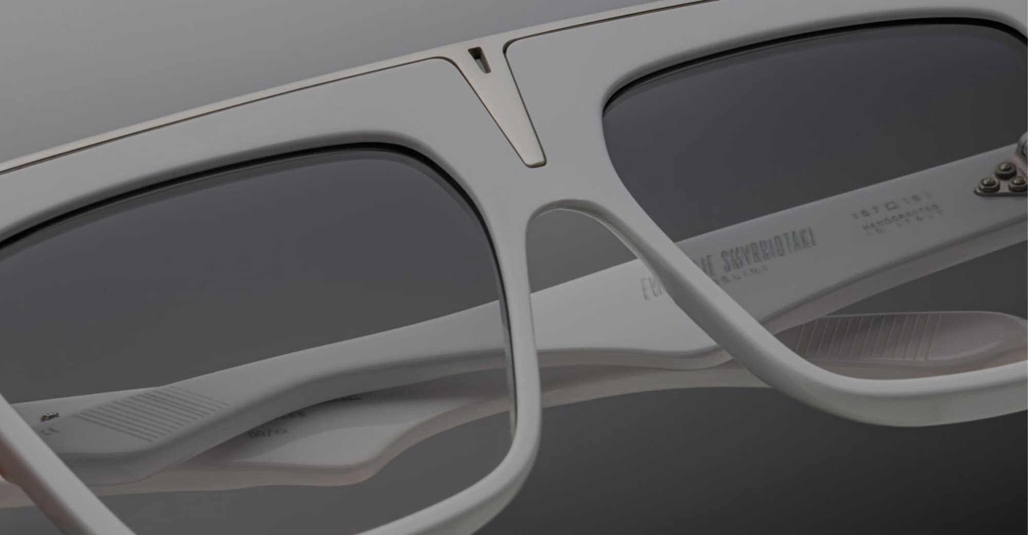 Selini - white