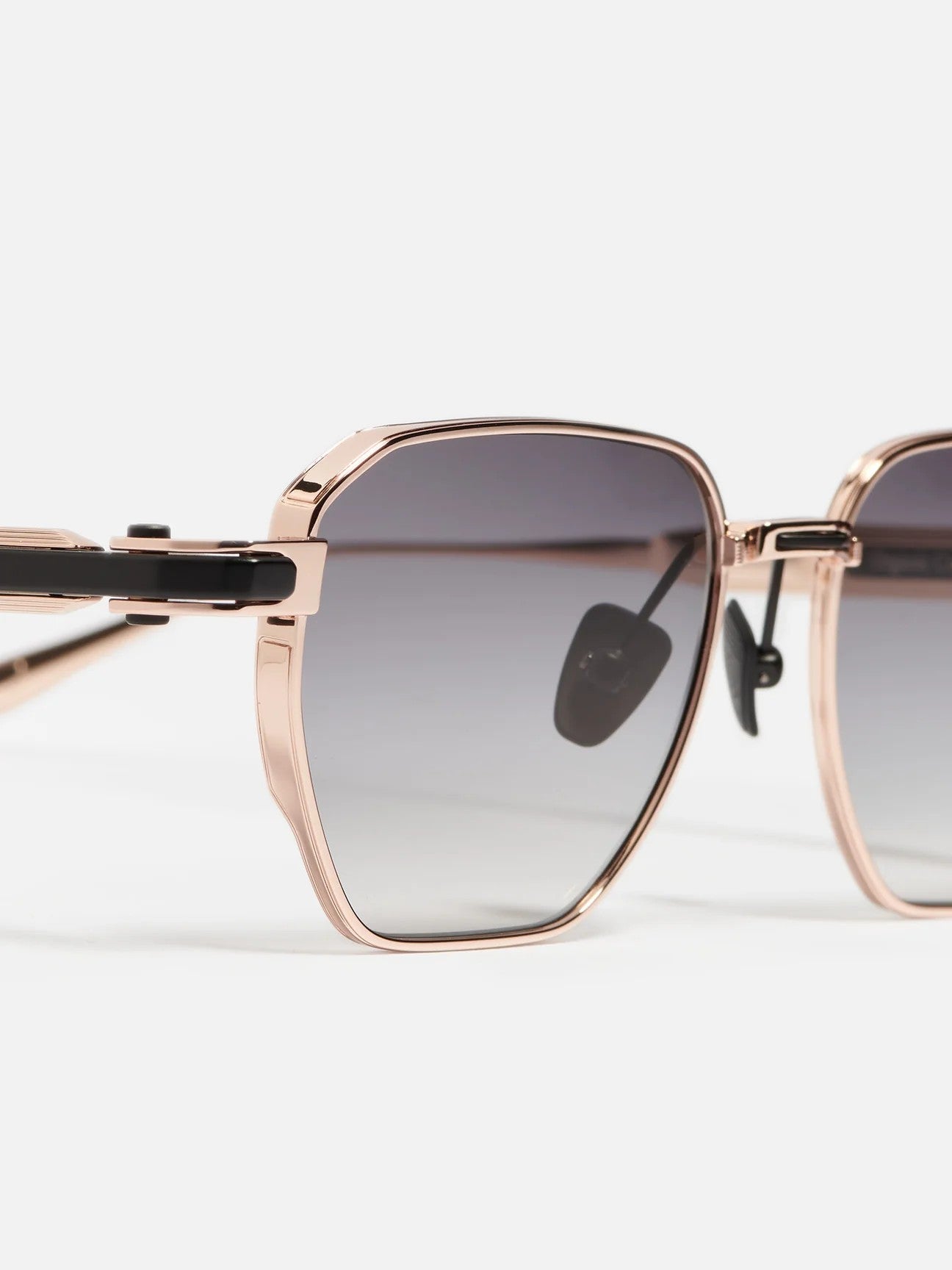Ottica Mondello Roma - John Dalia - RICHY-C415 - RICHY - C415 ROSE GOLD / CARBON EFFECT - Metal - shape Panto - gold, black - EYEWEAR - SUNGLASSES - Unisex,Uomo,Donna,Women,Men - lens Gradient grey - Made In France