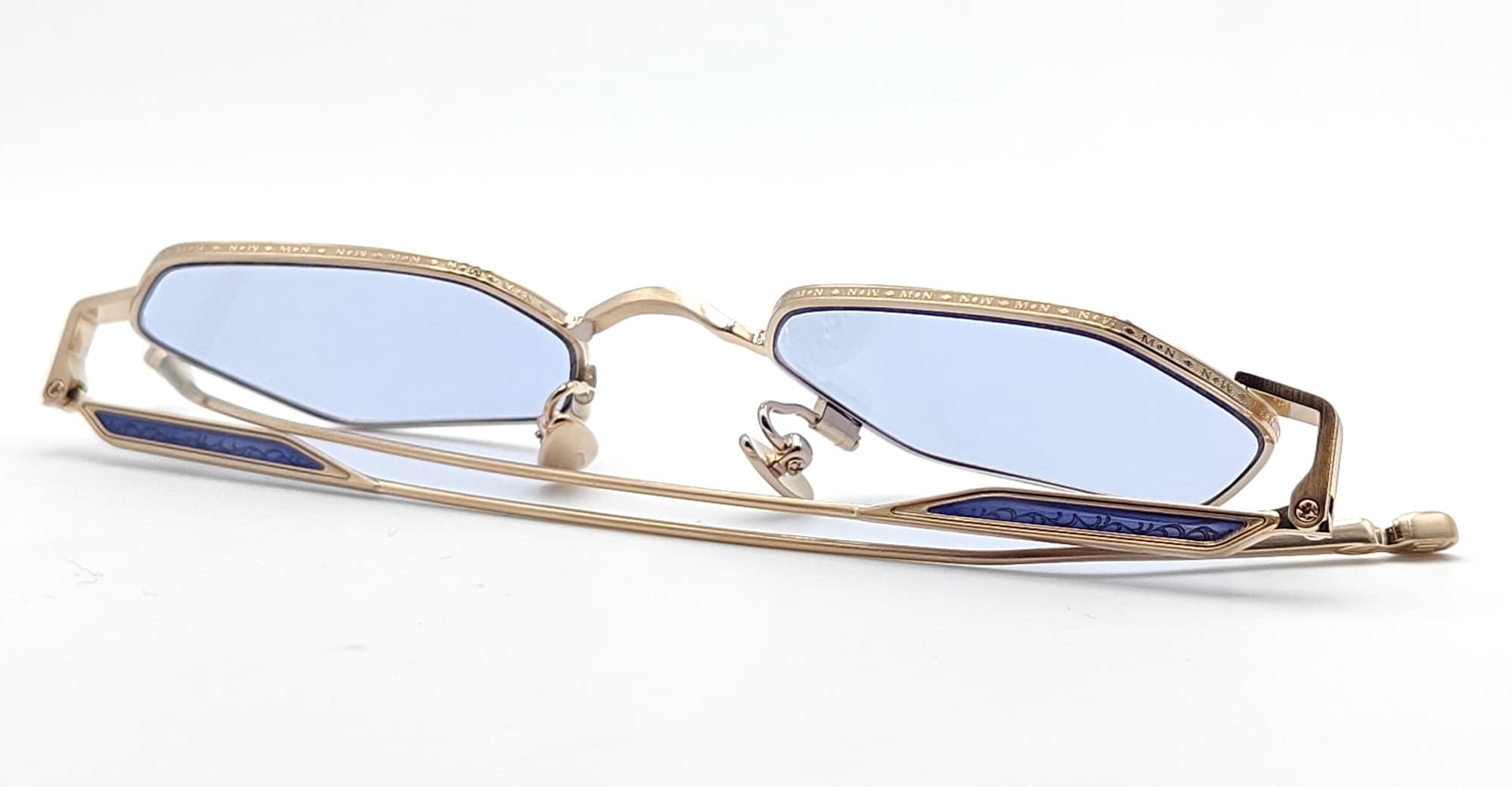 M3138 - brushed gold