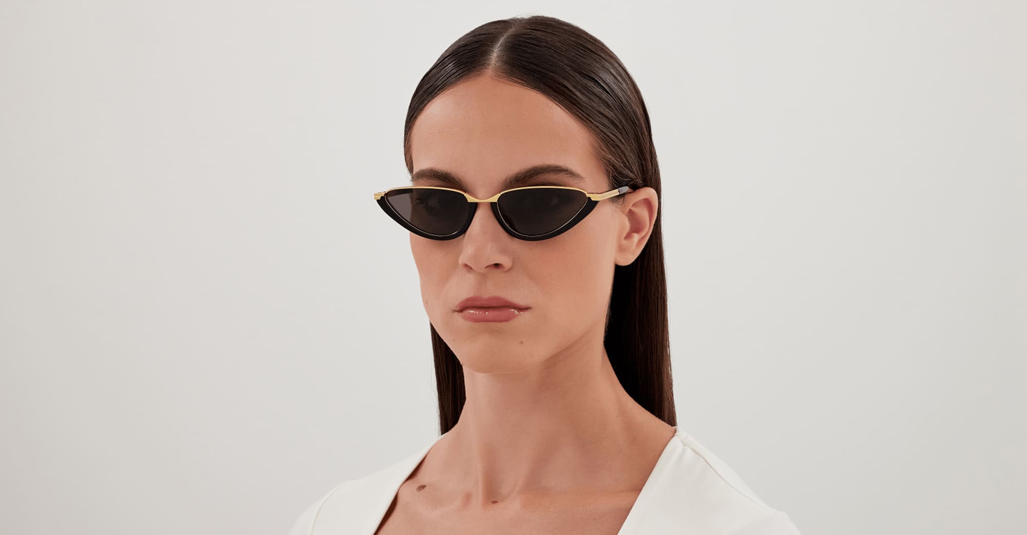 Ottica Mondello Roma - Bottega Veneta - BV1346S-001 - BV1346S-001 - BLACK / GOLD - Acetate - shape Cat-eye - Black, gold - EYEWEAR - SUNGLASSES - Donna,Women - lens Grey - Made In Japan